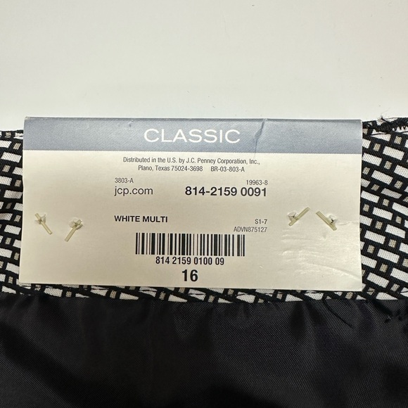 NWT Women’s size 16 pants by Liz Claiborne - Picture 4 of 7